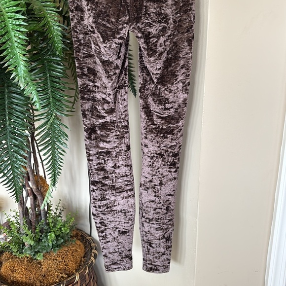 Lululemon Wunder Lounge High-Rise Tight 28" Crushed Velvet Special Edition Brown - Picture 10 of 16